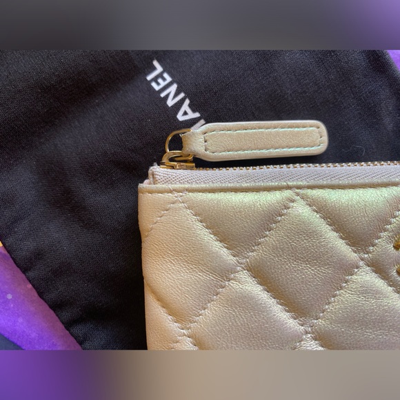 Chanel zipper O case SLG. 2020C pearlescent metallic RARE - Picture 4 of 14